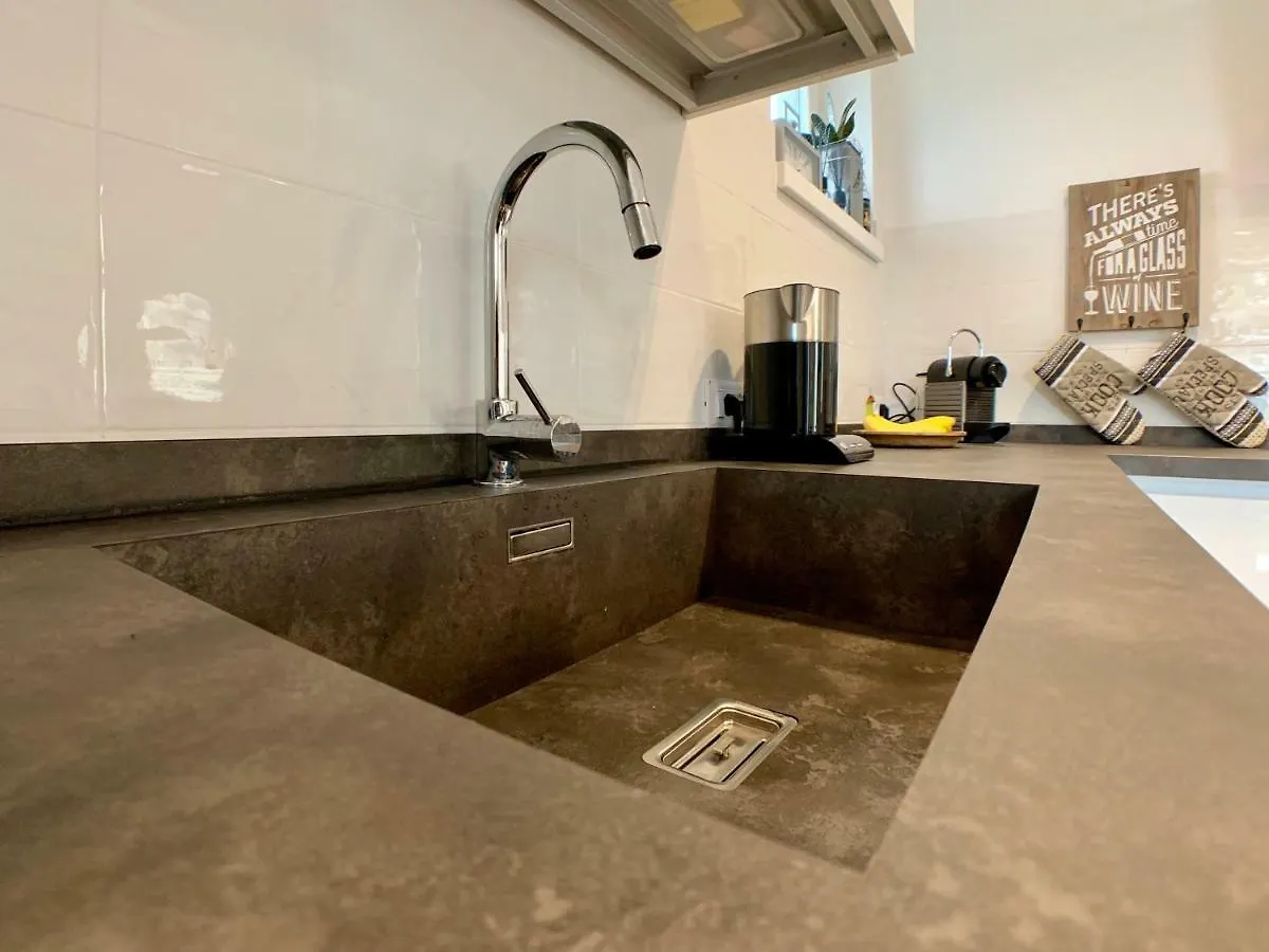 Nyaraló Salvatorehomes - Luxury Villa With Private Dream Garden & Bbq - Casa Palma - A 5 Star Luxury Collection At Lake Garda San Zeno di Montagna