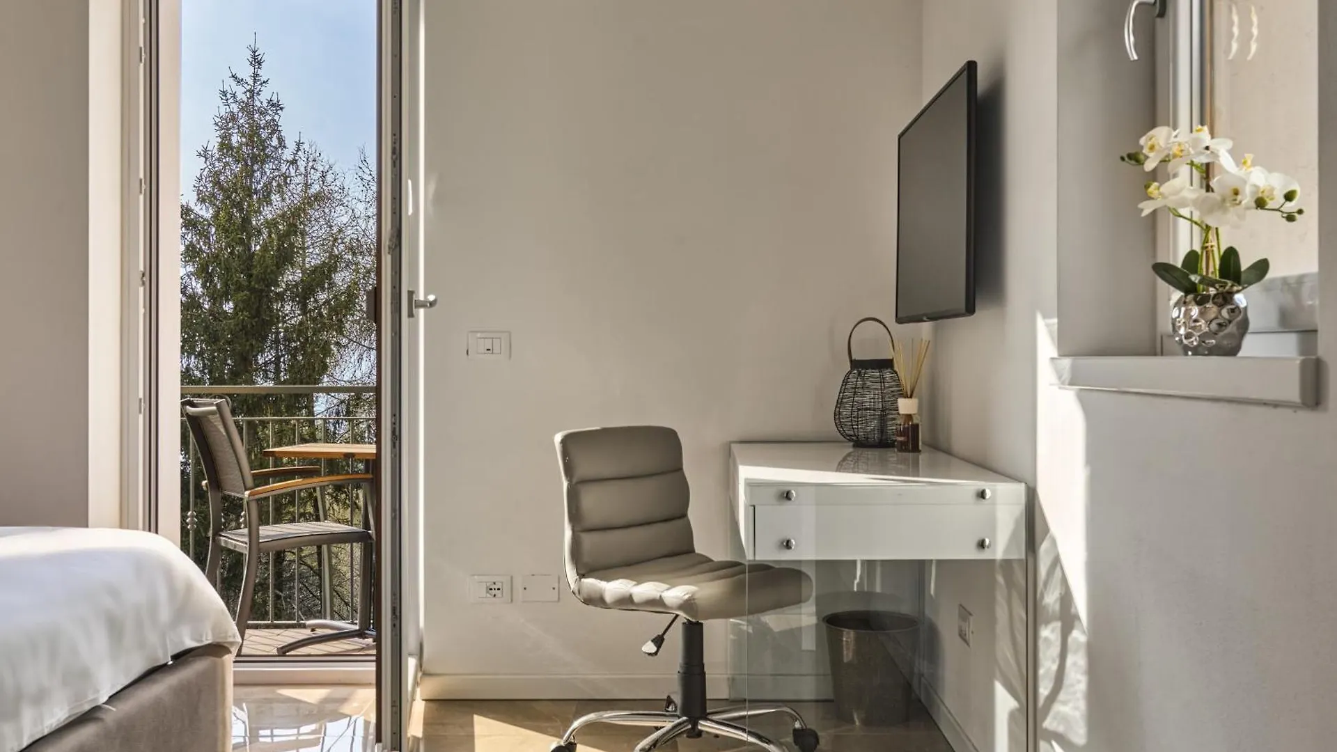 Salvatorehomes - Luxury Villa With Private Dream Garden & Bbq - Casa Palma - A 5 Star Luxury Collection At Lake Garda San Zeno di Montagna Ferienhaus