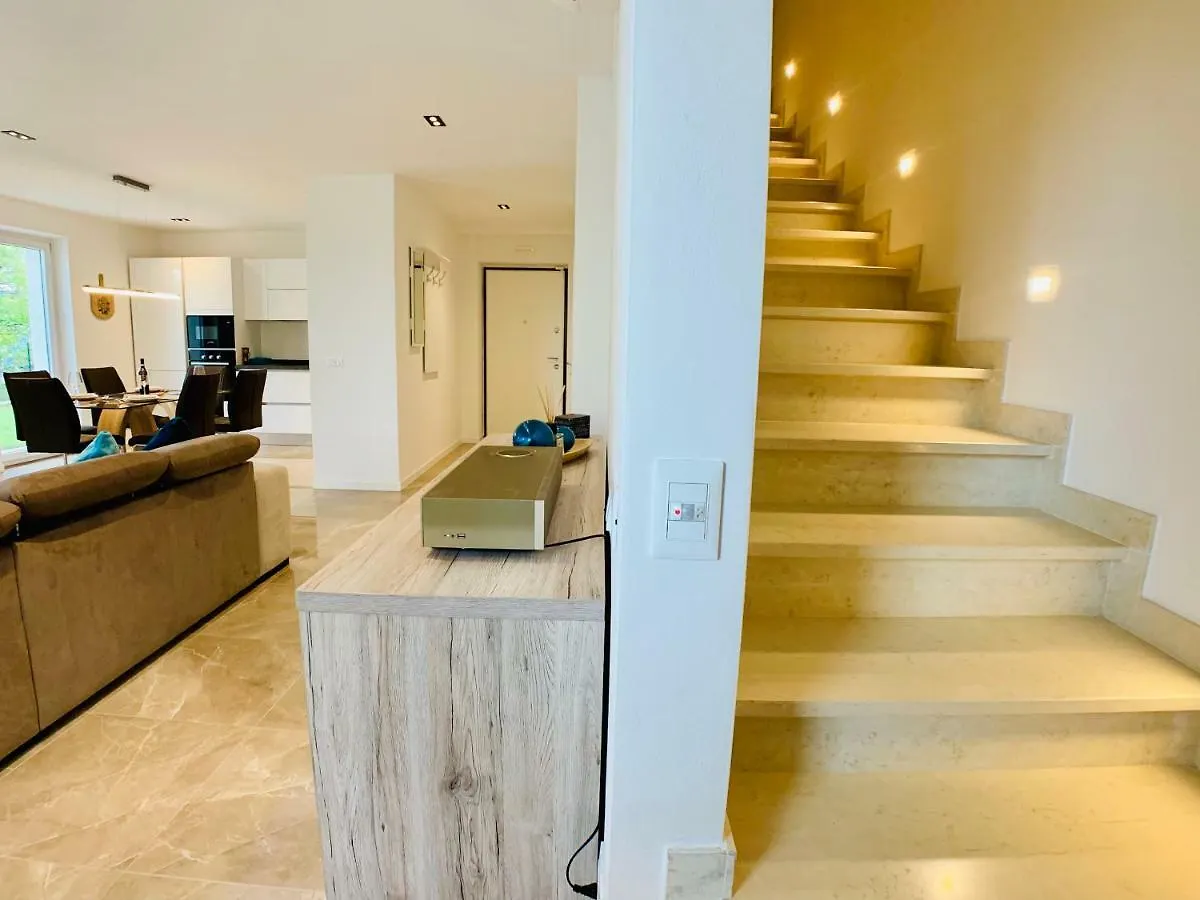 Salvatorehomes - Luxury Villa With Private Dream Garden & Bbq - Casa Palma - A 5 Star Luxury Collection At Lake Garda San Zeno di Montagna